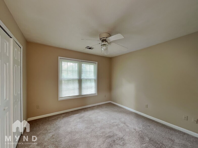 Building Photo - 2971 Meadow Ln