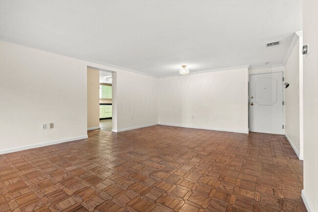 Building Photo - 12 9th St