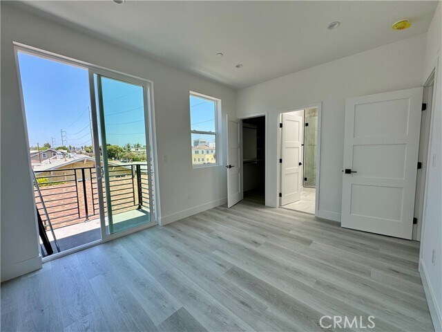 Building Photo - 419 S Eucalyptus Ave