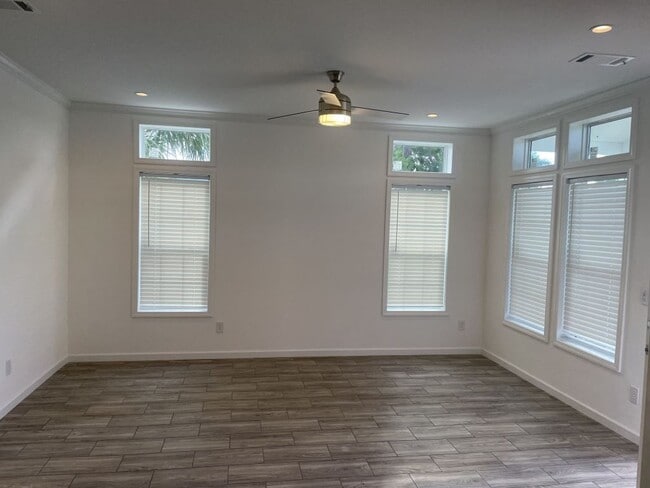 Building Photo - 6902 42nd Trail N