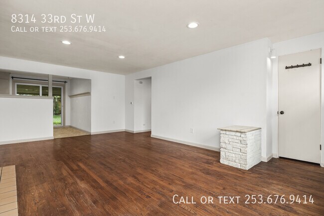 Building Photo - 8314 33rd St W