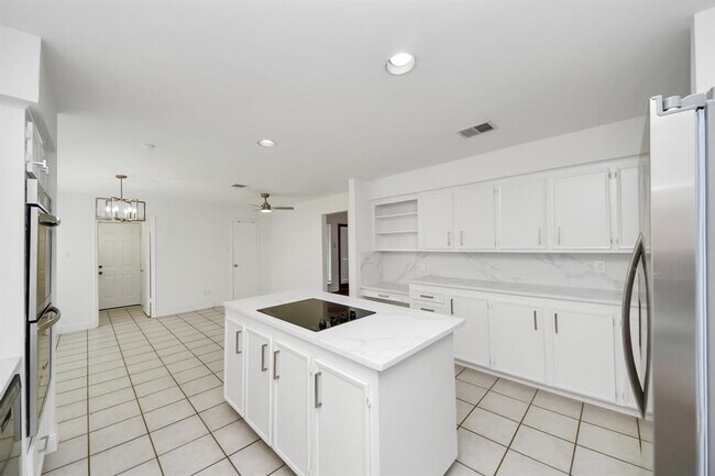 Building Photo - 11415 Ella Lee Dr