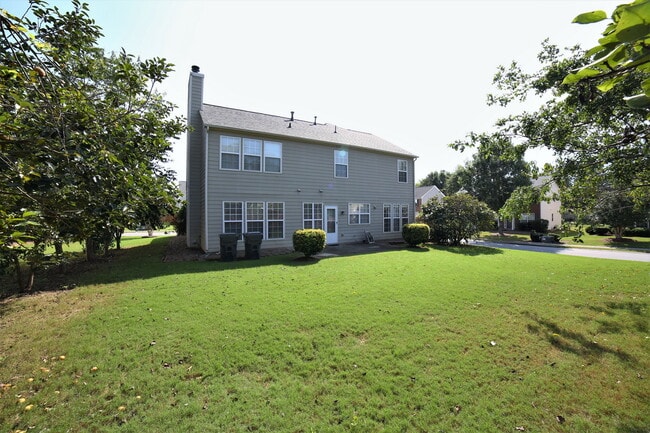 Building Photo - 8305 Grenadier Trl