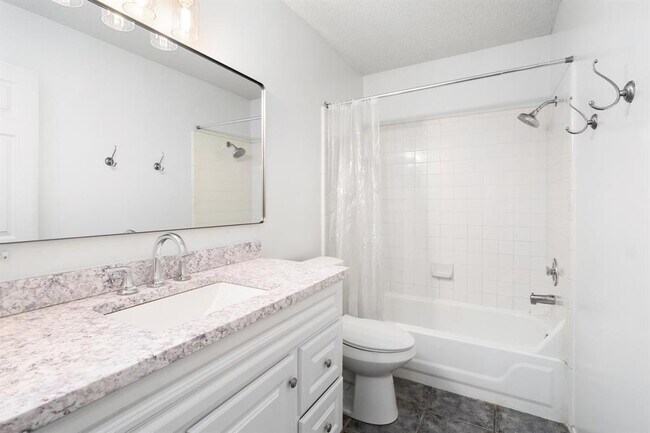 Building Photo - 12701 Tantara Dr