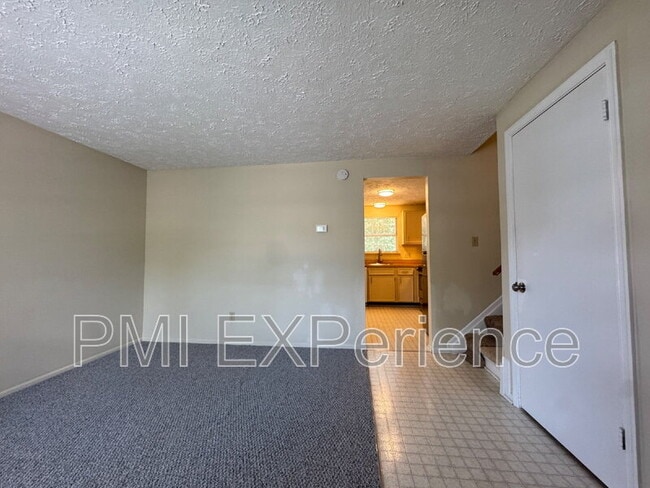 Building Photo - 902 Narrowleaf Dr