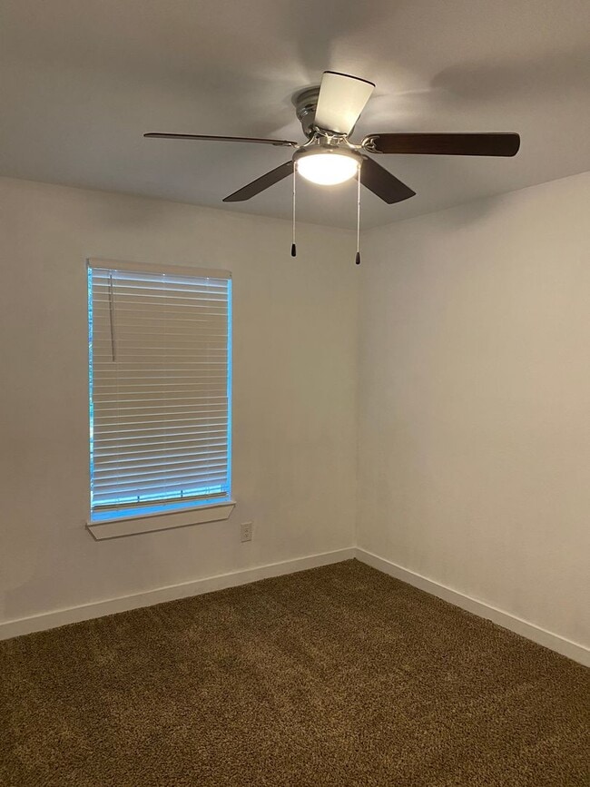 Building Photo - 1654-SH