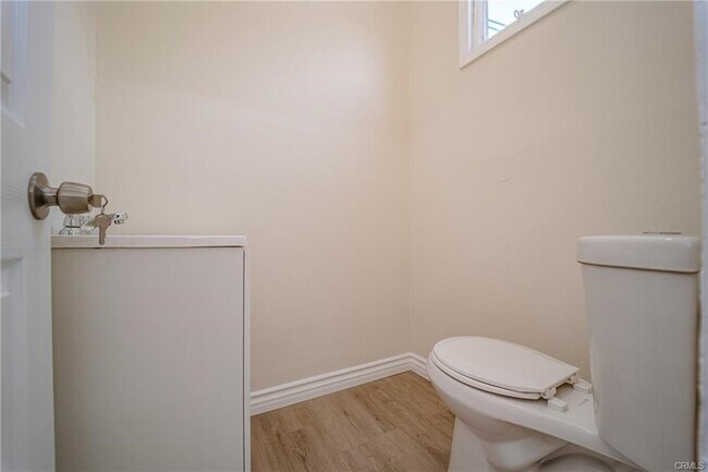 Building Photo - 10611 Pleasant Way