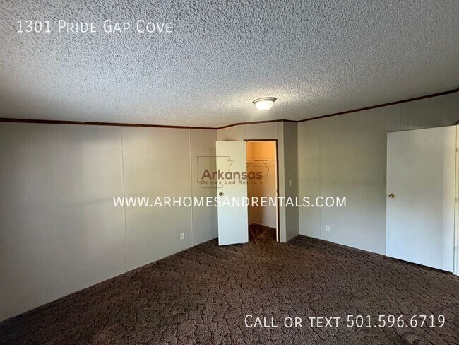 Building Photo - 1301 Pride Gap Cove
