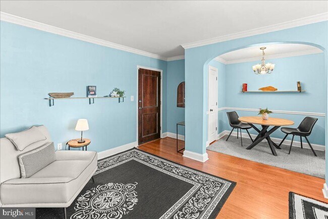 Building Photo - 820 N Washington St