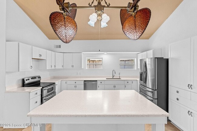 Building Photo - 1625 Hortana Dr