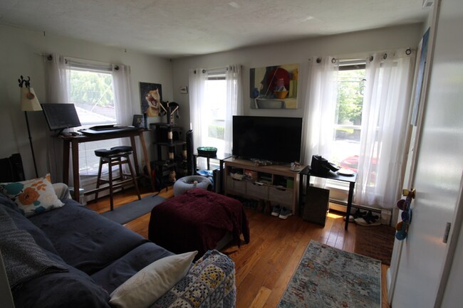 Primary Photo - 2.0 bedroom in Somerville Massachusetts 02145
