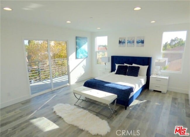Building Photo - 1113 Carmona Ave