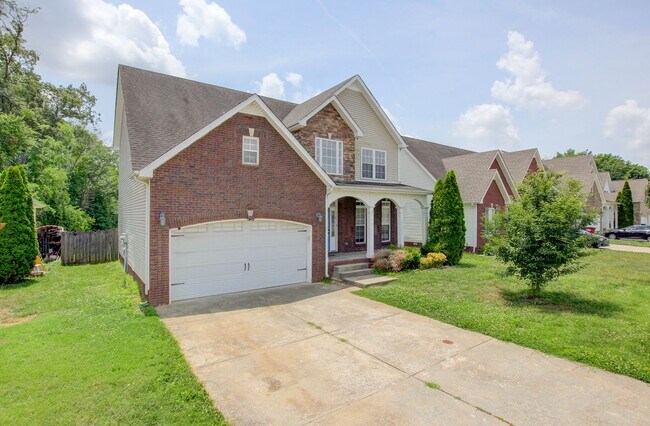 Building Photo - 716 Cavalier Dr