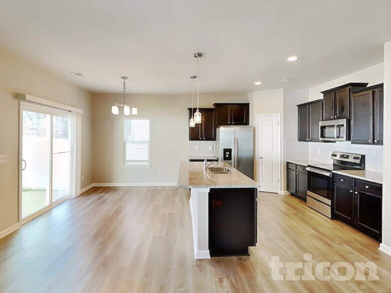 Building Photo - 115 Spring Knoll Dr