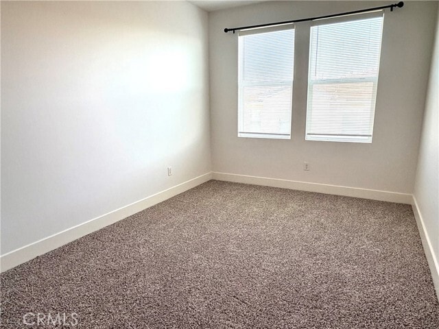 Building Photo - 12 Empire Dr