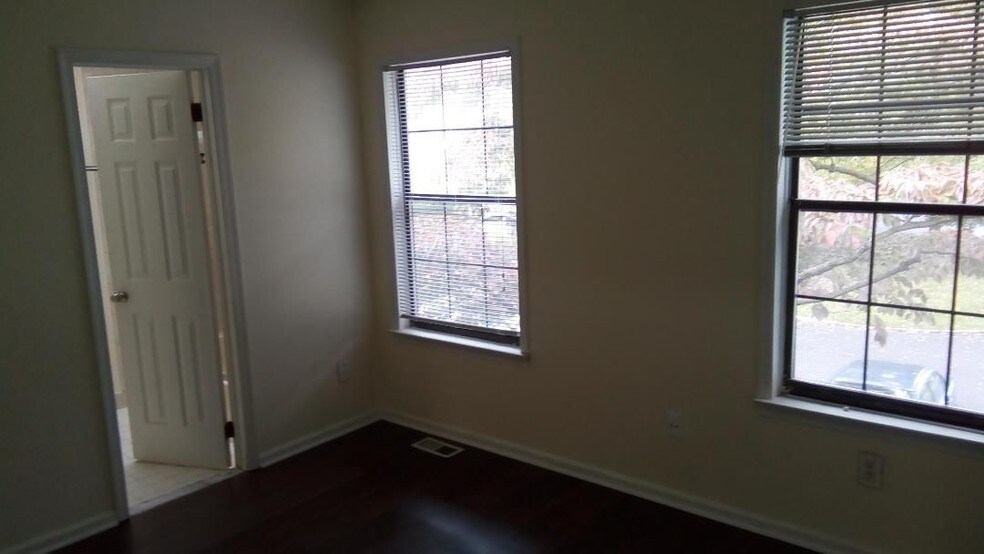 2nd bedroom - 1302 Timber Oaks Rd