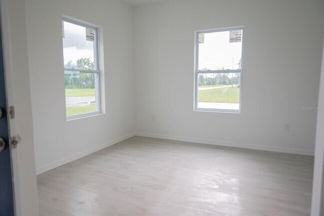 Building Photo - 46 Master Dr