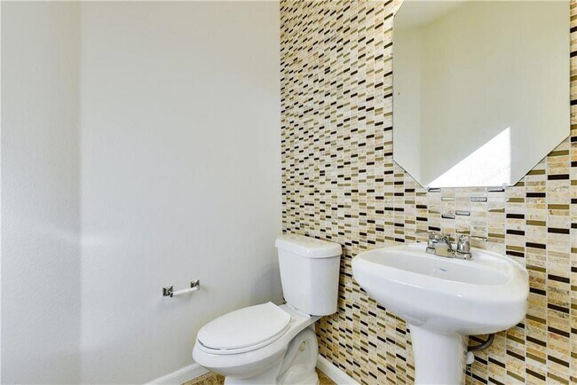 Building Photo - 3920 Kenter Crossing