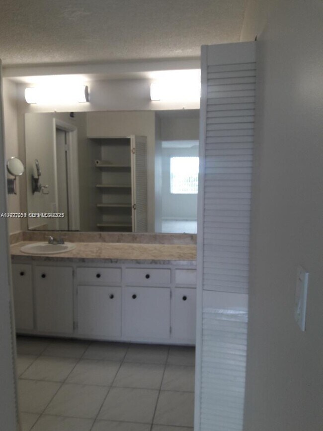 Building Photo - 14250 SW 62nd St