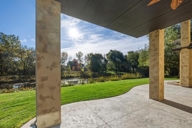 Building Photo - 1356 S Hidden Island Pl