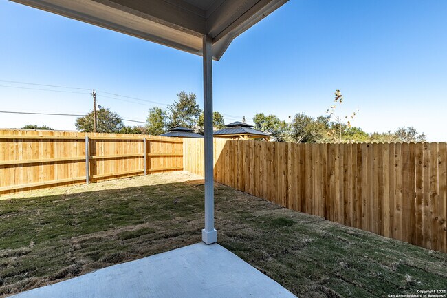 Building Photo - 10351 Lynwood Crk