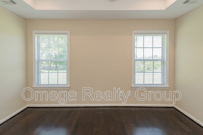 Building Photo - 13865 Roanoke Dr