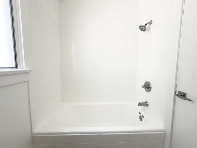 Building Photo - 4730 St Charles Pl