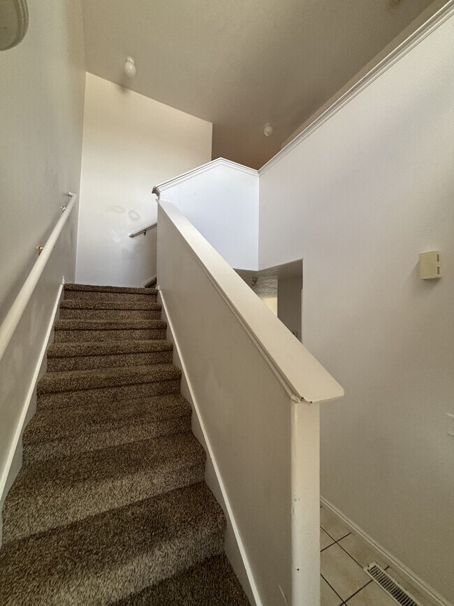 Building Photo - 3565 E Deloy Dr