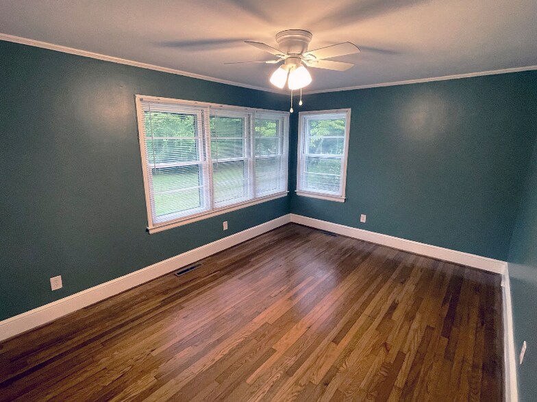 Building Photo - 657 Wildwood Rd