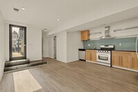 Building Photo - Bright and Spacious Terrace Level 2br in Mt. Pleasant!