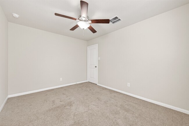 Building Photo - 5739 Manning Crk Trl