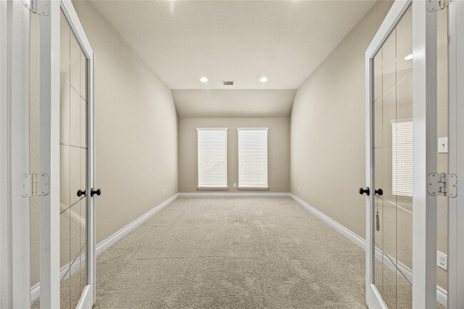 Building Photo - 5335 Stoneridge Ct