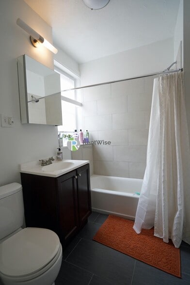 Building Photo - 78 Brainerd Rd