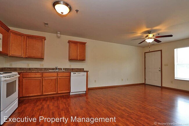 Building Photo - 906 N Frederick St