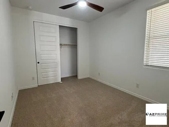 Building Photo - Nice Home