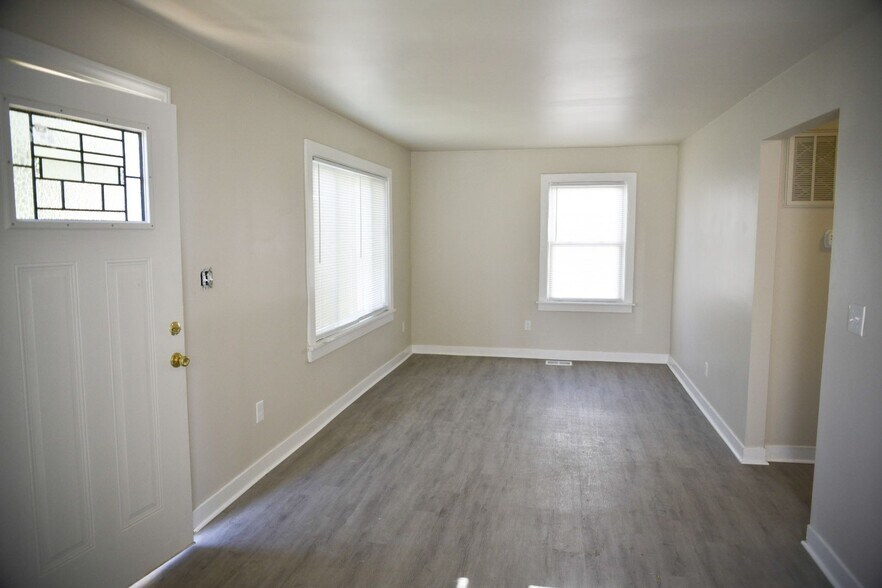 Building Photo - 1149 Lincoln Ave