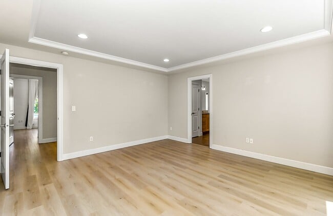 Building Photo - 6.6 Acre Retreat