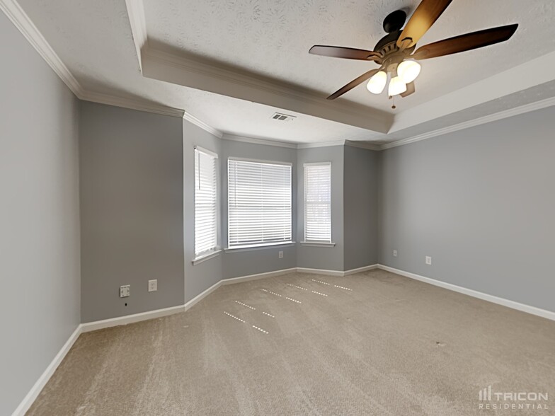Building Photo - 1000 Borrington Ln