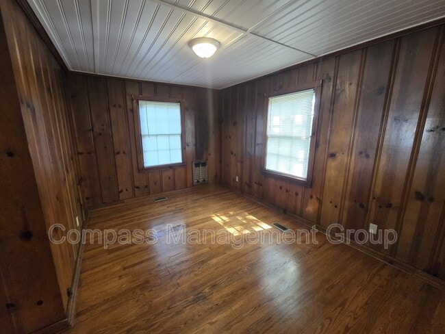 Building Photo - 1719 McClung Ave