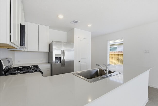 Building Photo - 2631 Lantana Spring Rd