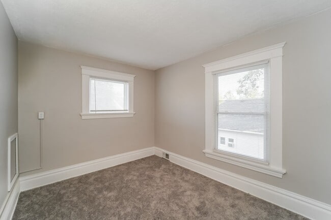 Building Photo - 5326 N 35th St