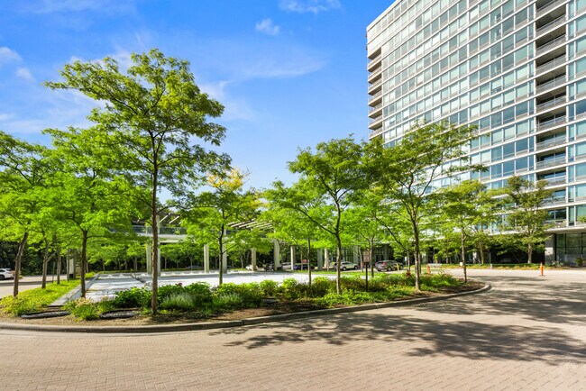 Building Photo - 9715 Woods Dr