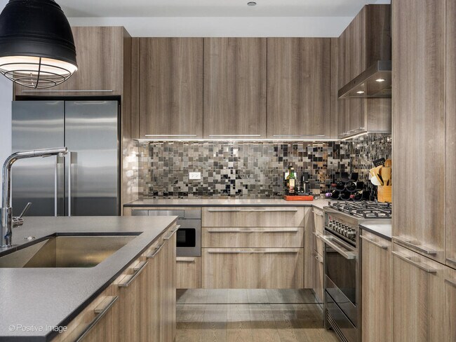 Building Photo - 111 S Peoria St