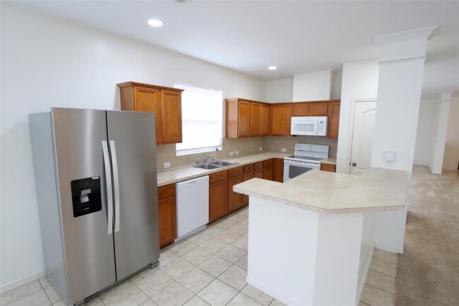 Building Photo - 3030 Sunchase Ct