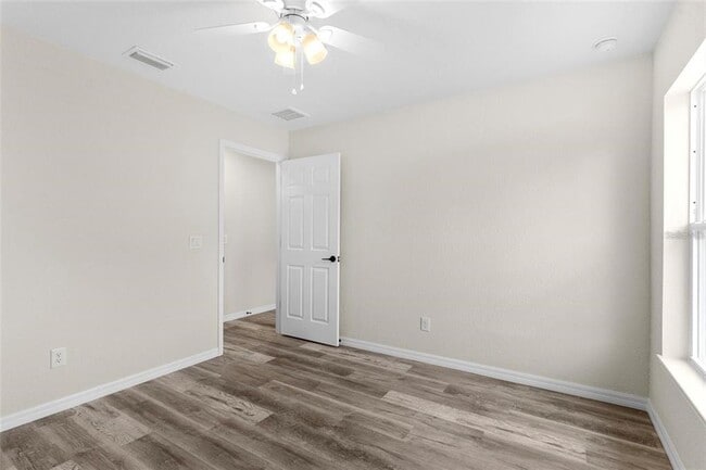 Building Photo - 328 Eucalyptus Rd