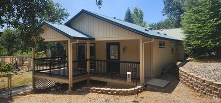 Building Photo - One Bedroom "Cottage" in the Woods (Partia...