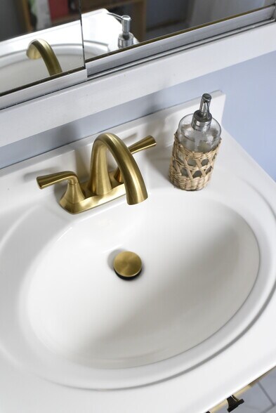 Building Photo - 1113 Ardmore Dr