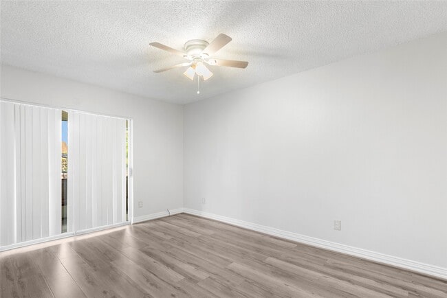 Building Photo - 781 Country Pl Dr