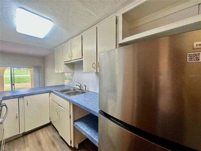 Building Photo - 5850 Cypress Gardens Blvd