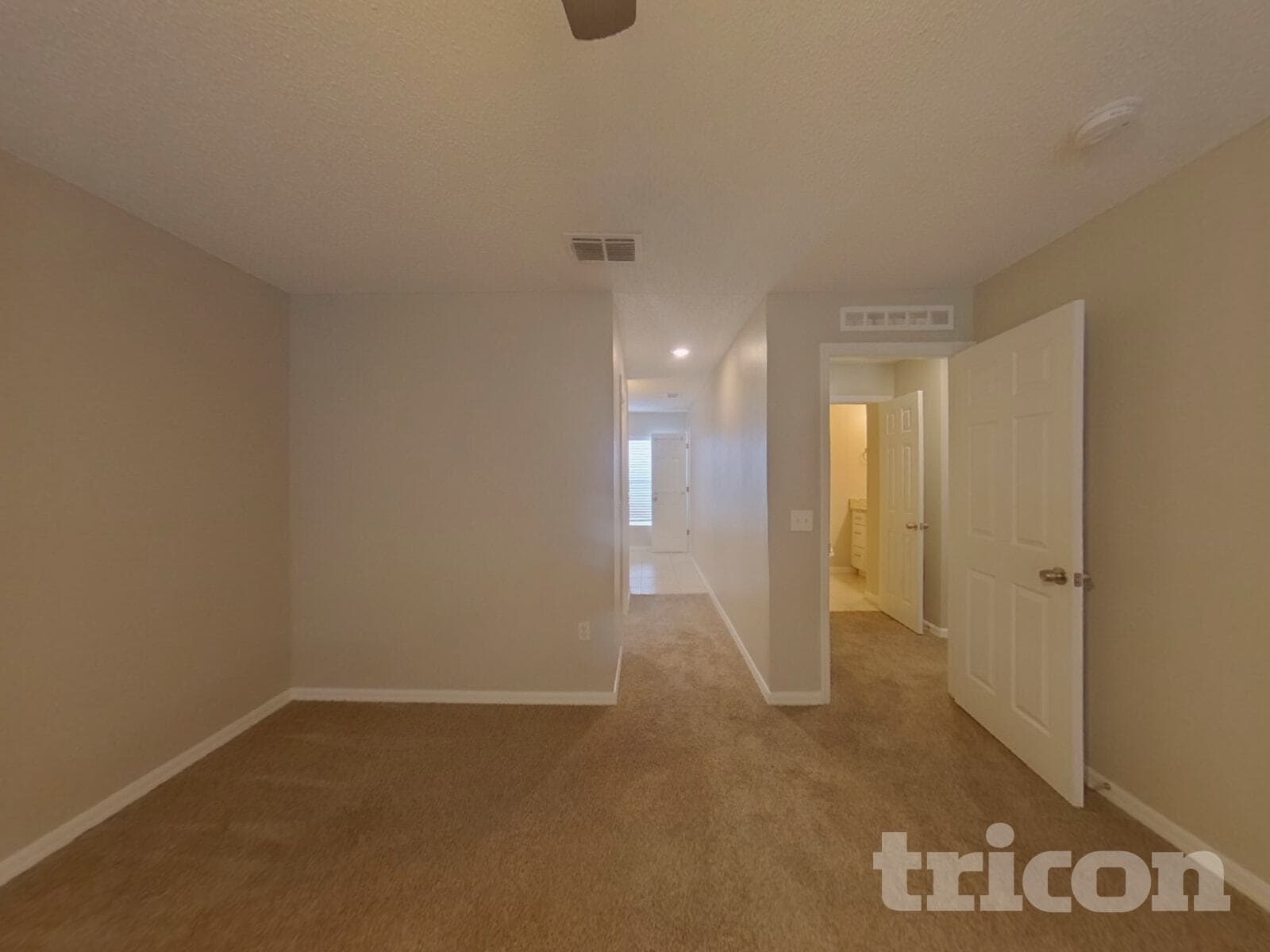 Building Photo - 1730 Sunset Ridge Dr